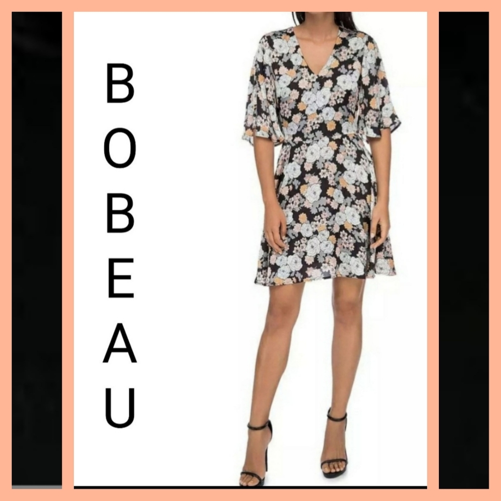 BOBEAU Women's Black/Ivory Floral V-Neck Dress